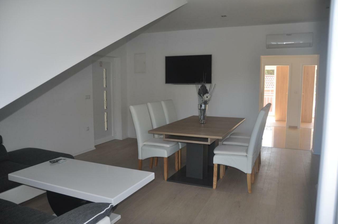 Anna Apartment Marina Kültér fotó